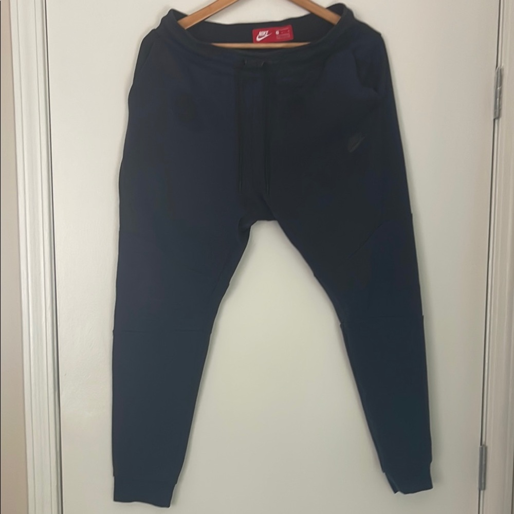 Nike Blue Tapered Sweatpants for Casual Comfort